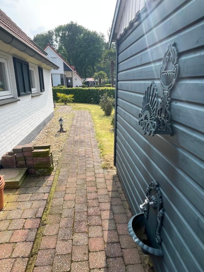 Freistehendes Ferienhaus Am See Naehe Roermond Heel Eksteriør billede