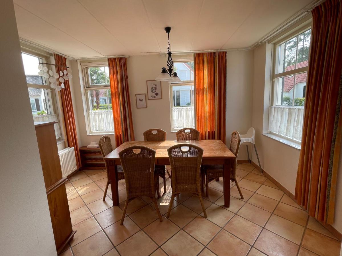 Freistehendes Ferienhaus Am See Naehe Roermond Heel Eksteriør billede
