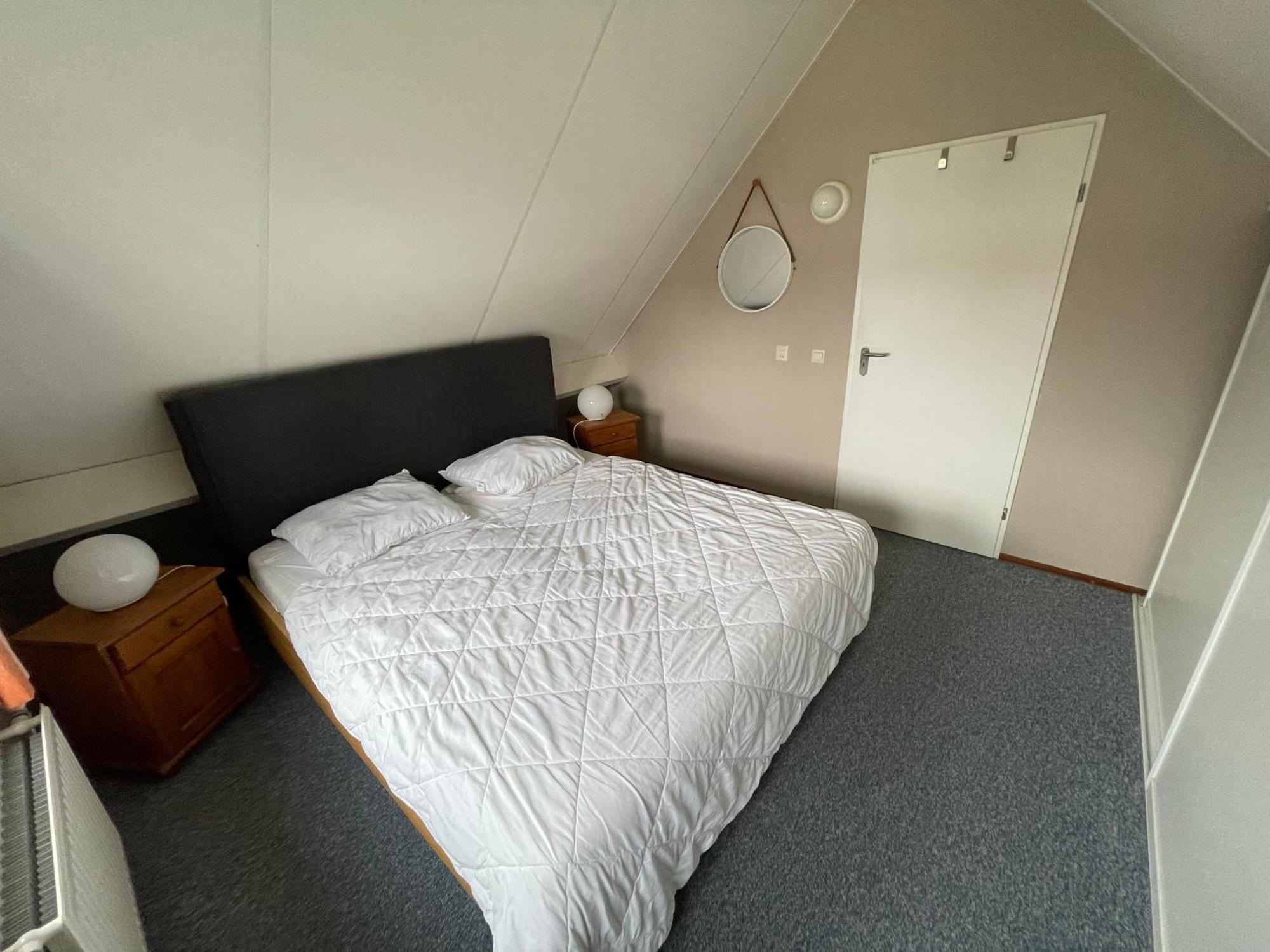 Freistehendes Ferienhaus Am See Naehe Roermond Heel Eksteriør billede